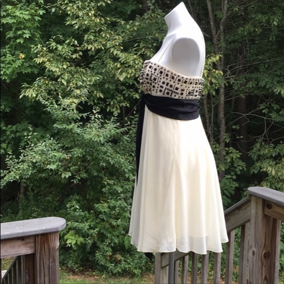 BCBGMaxAzria black jewels over cream mini size 10 - Picture 7 of 7